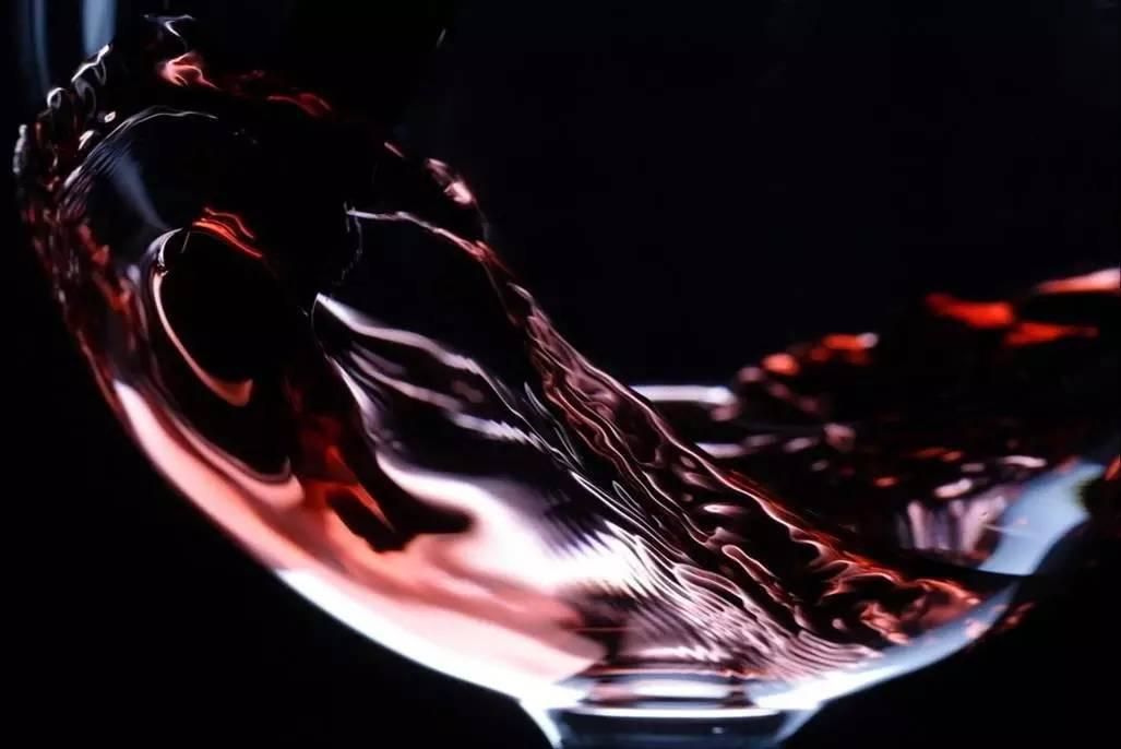 樅木國際葡萄酒學(xué)院丨葡萄酒為何會(huì)暈瓶?暈瓶后怎么辦? 樅木國際葡萄酒學(xué)院丨葡萄酒為何會(huì)暈瓶?暈瓶后怎么辦?