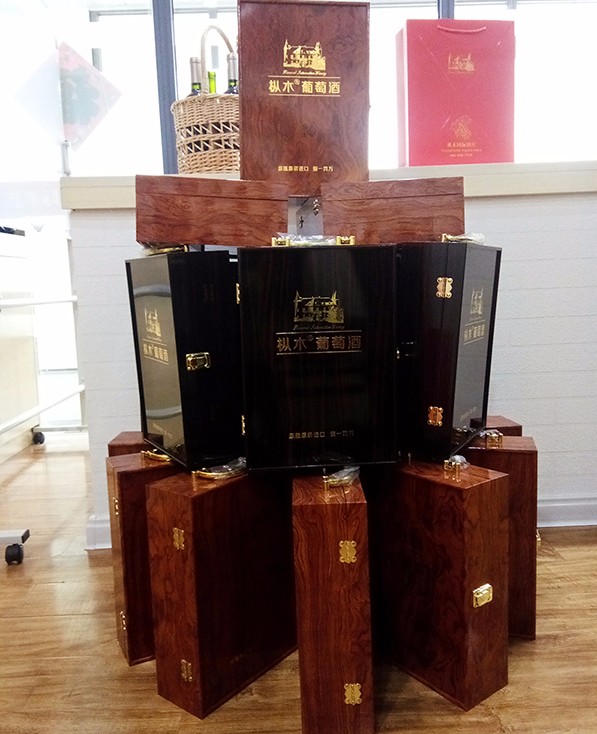 好消息,期待已久的雙支高檔烤漆燙金版包裝盒到貨啦! 好消息,期待已久的雙支高檔烤漆燙金版包裝盒到貨啦!