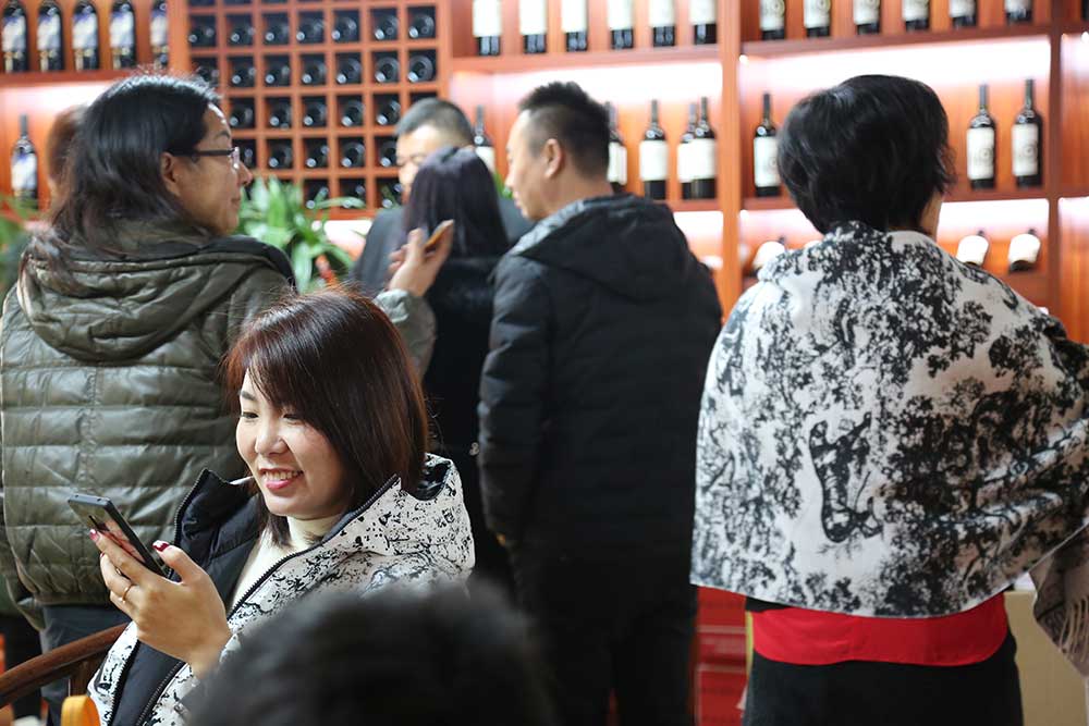 恭祝青島開發區樅木專營店開業大吉! 恭祝青島開發區樅木專營店開業大吉!