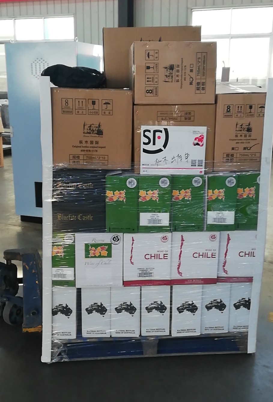 張家港緣禾商行訂購樅木紅酒,大貨再走一批! 張家港緣禾商行訂購樅木紅酒,大貨再走一批!