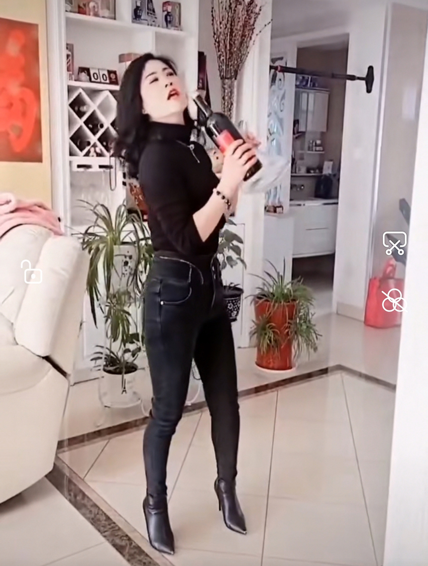 恭賀抖音網紅“熟悉的《陌生人》”入駐樅木紅酒! 恭賀抖音網紅“熟悉的《陌生人》”入駐樅木紅酒!