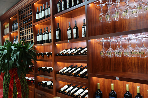 紅酒加盟代理-情商高的人,在酒桌上都是怎樣喝酒的? 紅酒加盟代理-情商高的人,在酒桌上都是怎樣喝酒的?