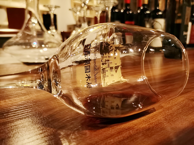 紅酒加盟在學(xué)習(xí)品鑒葡萄酒時(shí)要避免犯的八個(gè)錯(cuò)誤 紅酒加盟在學(xué)習(xí)品鑒葡萄酒時(shí)要避免犯的八個(gè)錯(cuò)誤